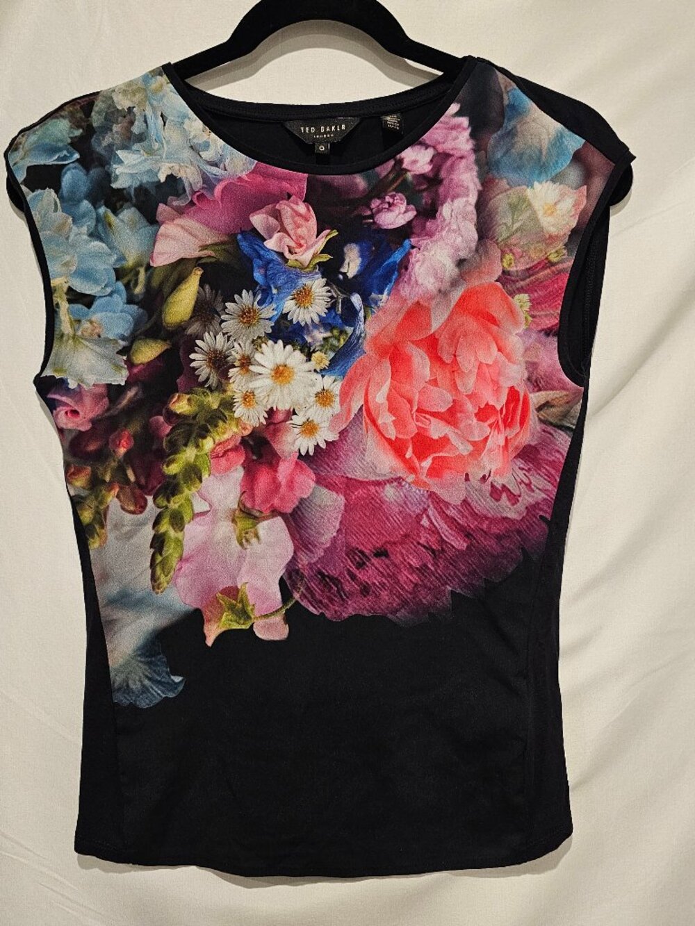 Ted Baker Focus Bouquet Women's Cap Sleeve Floral Top Size 0 Small Blouse